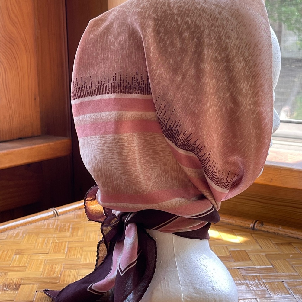 Mauve, pink scarf with stretch - Picture 5 of 8